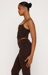 Pretty Vibes Singlet Chocolate